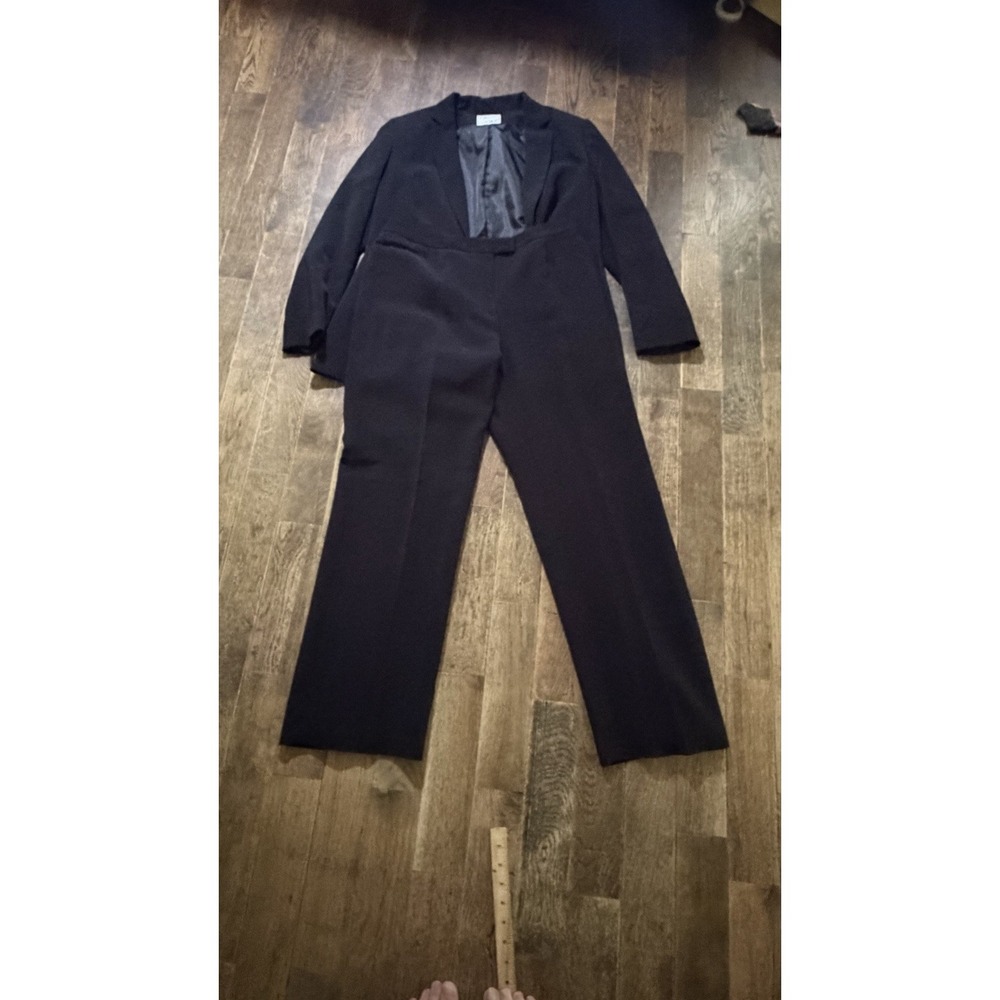 COLLECTIONS FOR LE SUIT BLACK CARRIER PANTS SUIT FULLY LINED  SIZE 12